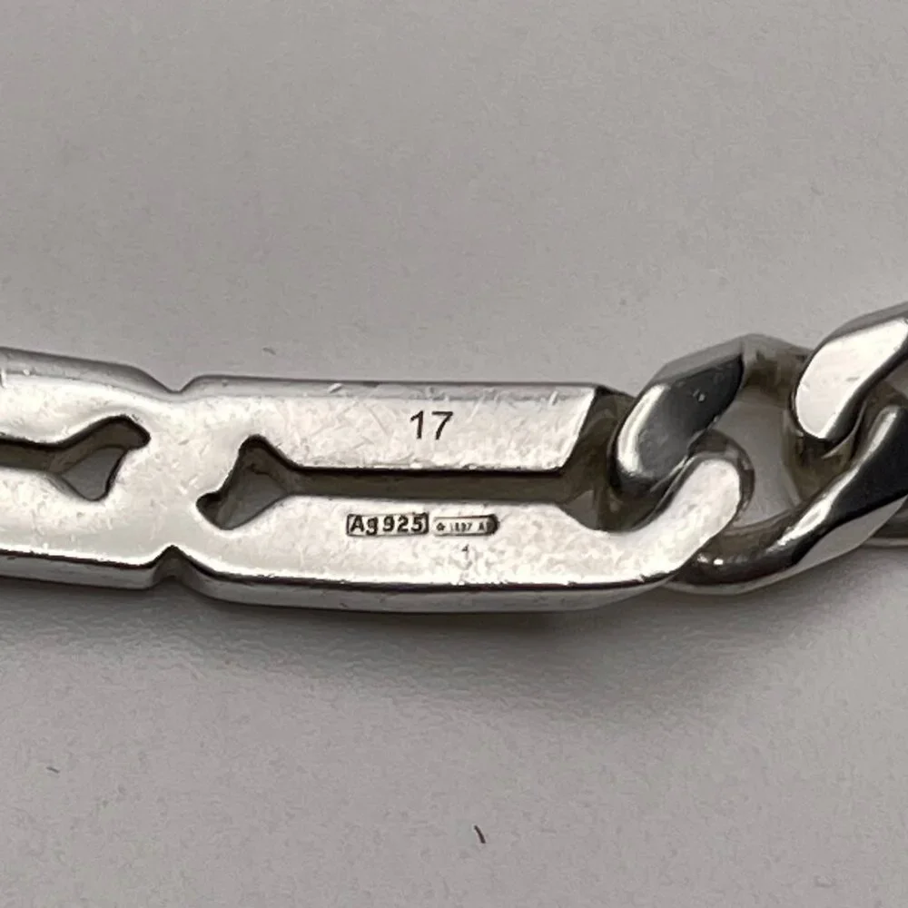 GUCCI Infinity Knot Chain Bracelet Sterling Silver 925 - Preowned - Picture 10 of 11